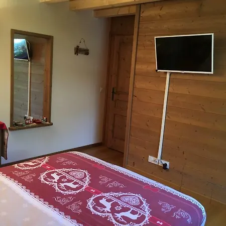 La Maison Des Coeurs Homestay szállás Attignat-Oncin