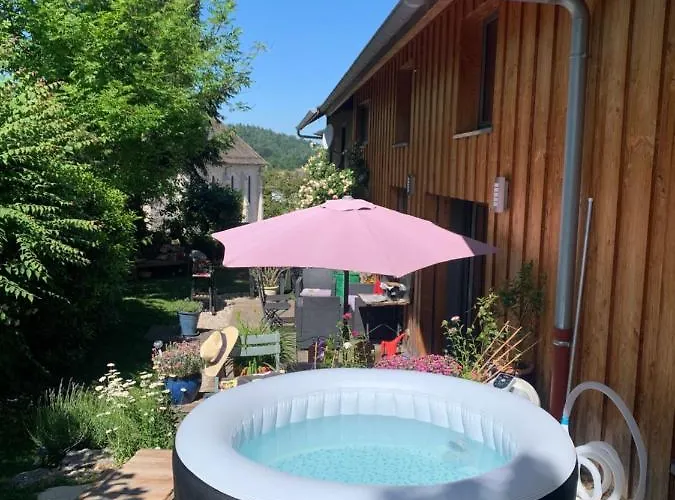 La Maison Des Coeurs Privatunterkunft *
